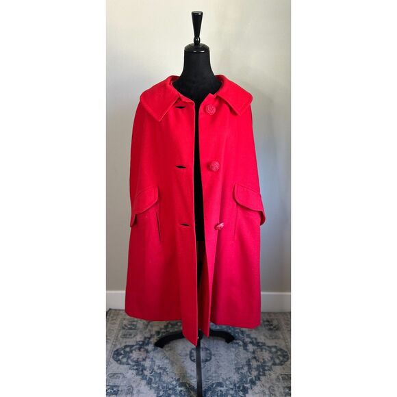 Vintage 1960's Arosak Union Made Red Embellished Button Front Cape with Pockets - Picture 2 of 10